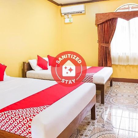 Oyo 422 Villa Emilia Pension House Panglao Bagian luar foto