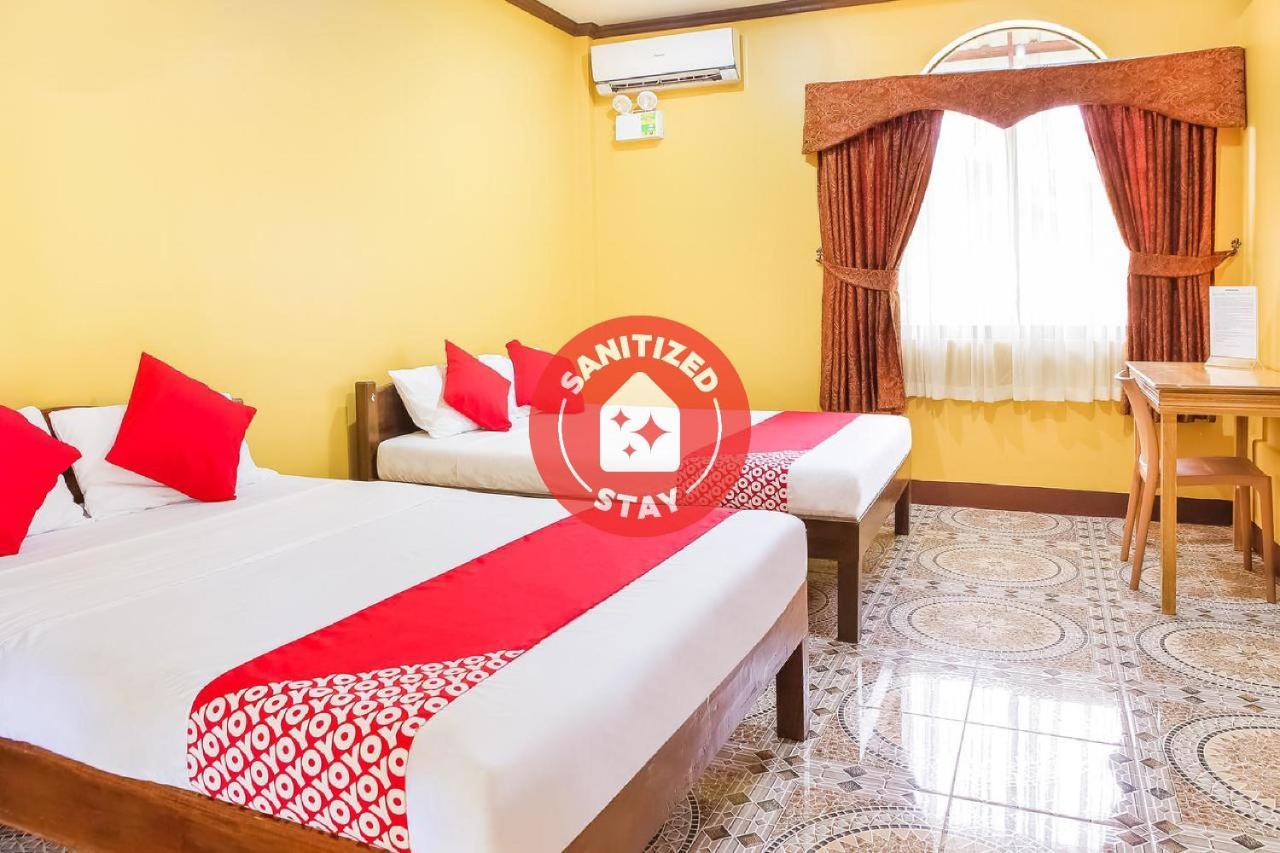 Oyo 422 Villa Emilia Pension House Panglao Bagian luar foto