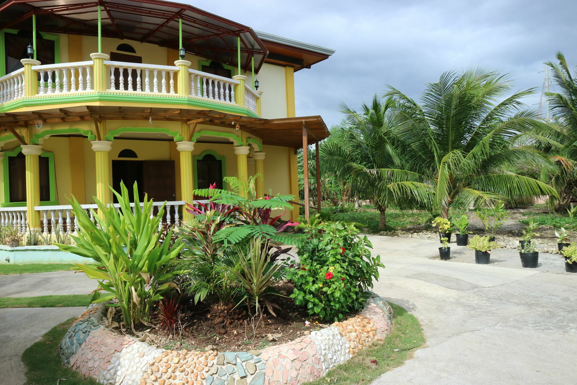 Oyo 422 Villa Emilia Pension House Panglao Bagian luar foto