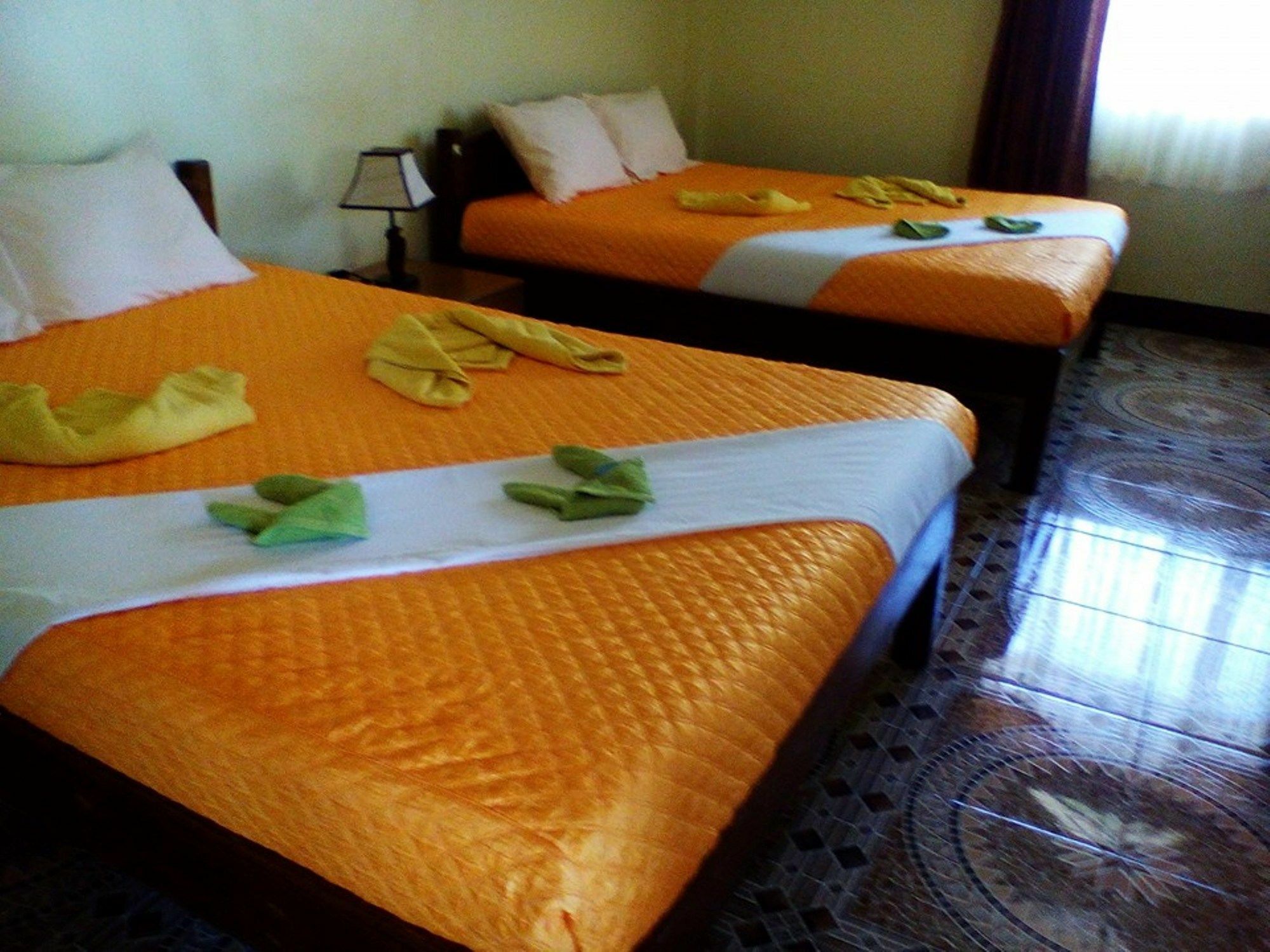 Oyo 422 Villa Emilia Pension House Panglao Bagian luar foto