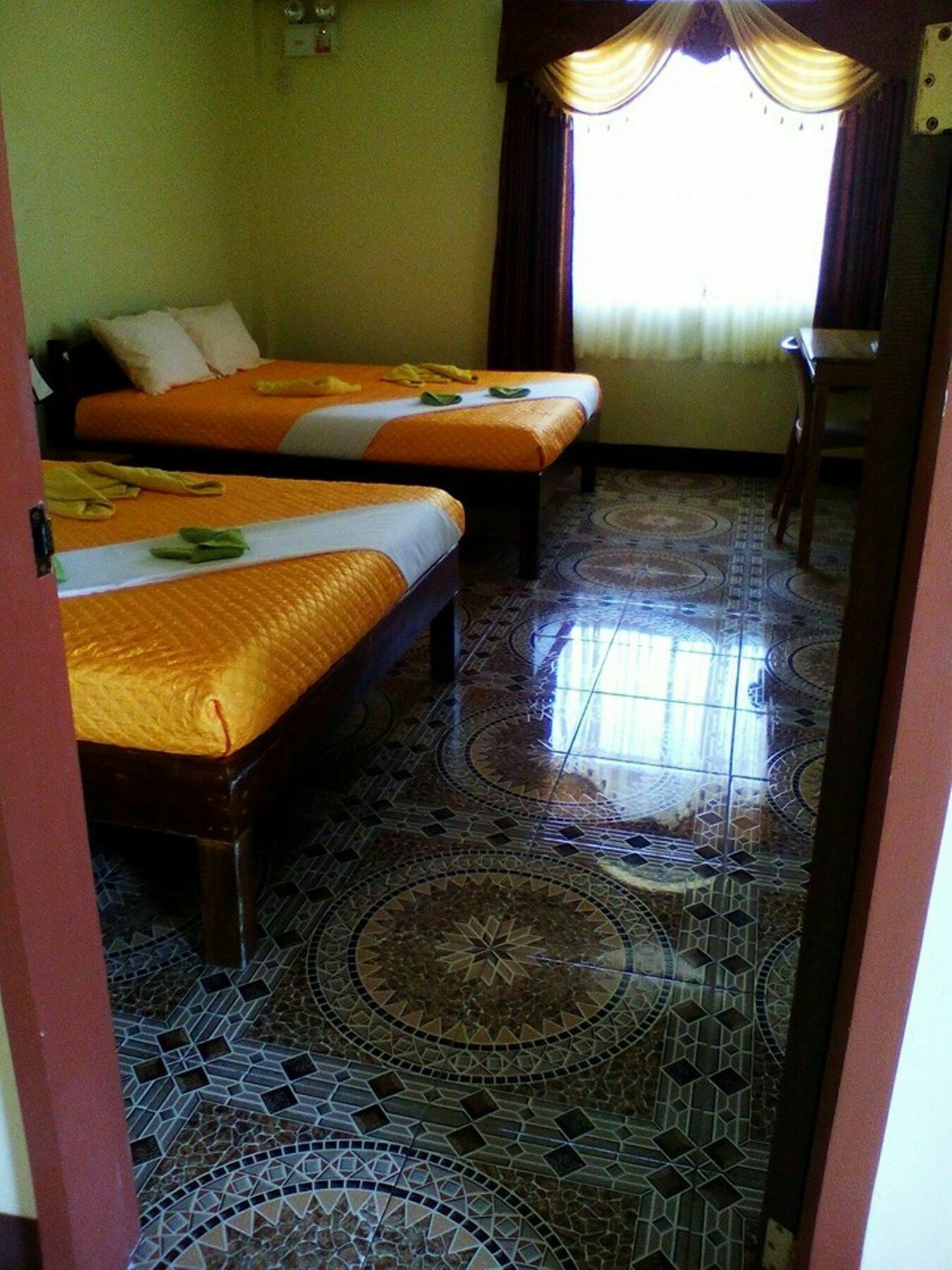 Oyo 422 Villa Emilia Pension House Panglao Bagian luar foto