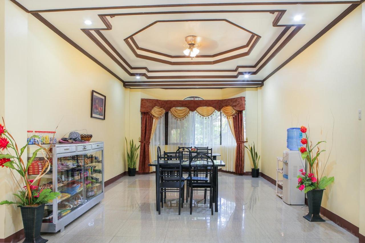 Oyo 422 Villa Emilia Pension House Panglao Bagian luar foto