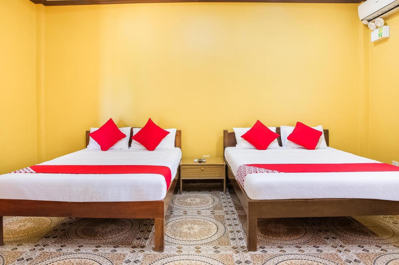 Oyo 422 Villa Emilia Pension House Panglao Bagian luar foto